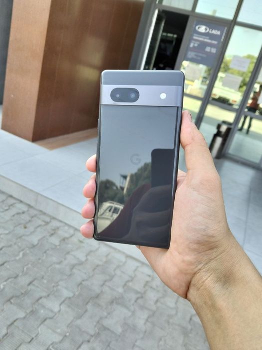 Google Pixel 7A, (Pixel buds bonus)