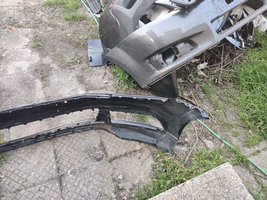 Предна Броня  за Volkswagen Passat B8 с отвори за лаисна 2015/2019