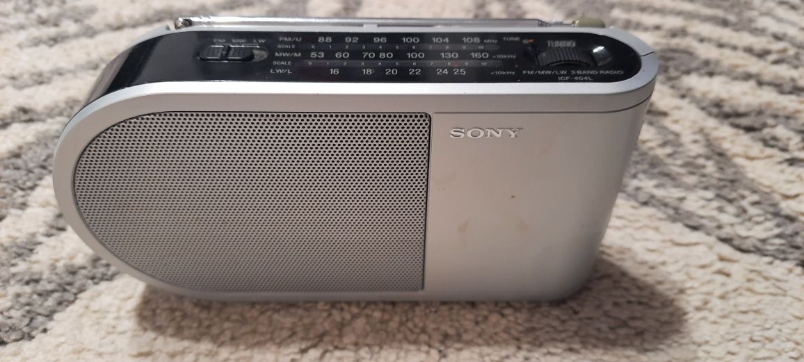 Radio vechi portabil sony
