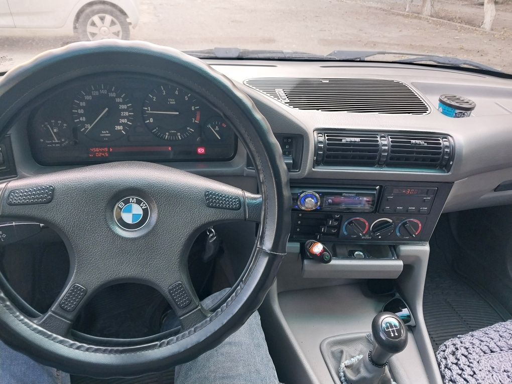 Срочно Продаётся BMW E34
