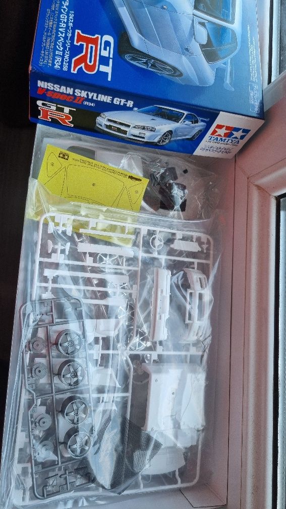 Продавам направи си сам, прецизен модел на Nissan Skyline GTR R34