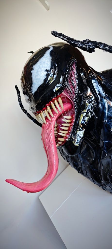 Колекционерска фигура Life Size Marvel Venom Bust, номер 17 от 20