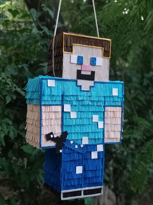 Яркие пиньяты  ручной работы