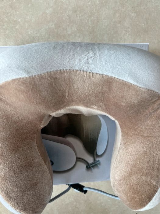 Perna masaj cu spuma memorie, vibratii, suport gat