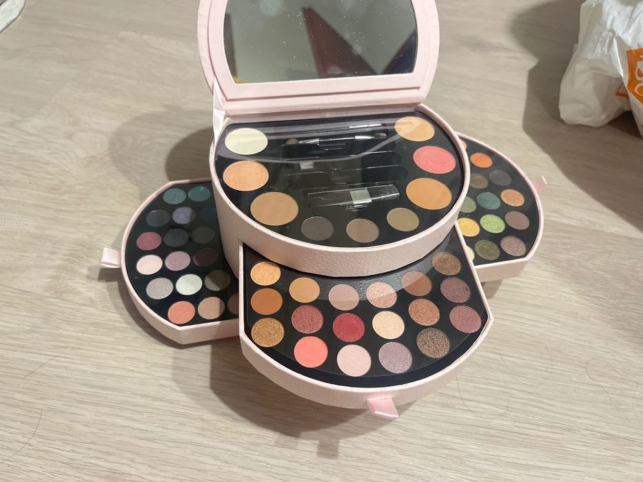 Грим комплект douglas / дъглас ново