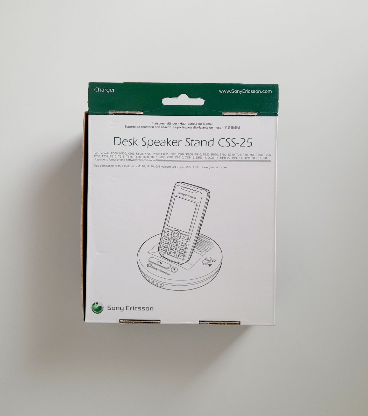 Dock Sony Ericsson. Nou. Poze reale.