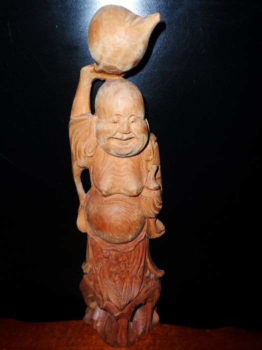 Sculptură manuală vintage în lemn de santal. Buddha fericit.