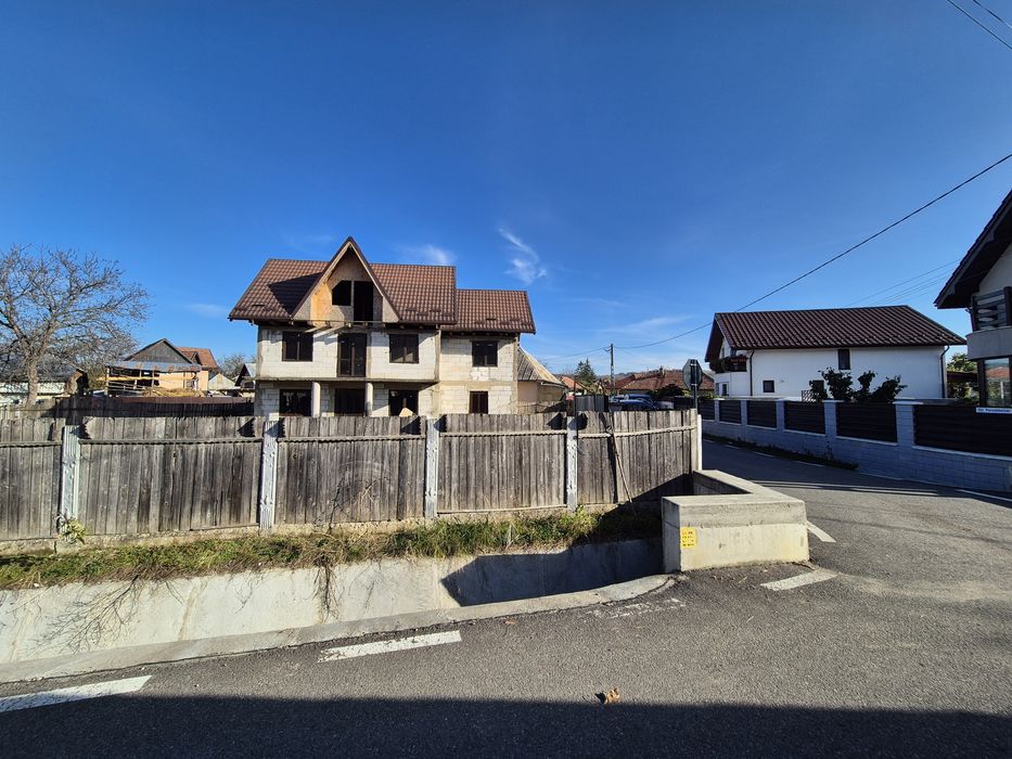 Casa de Vanzare P+1+M