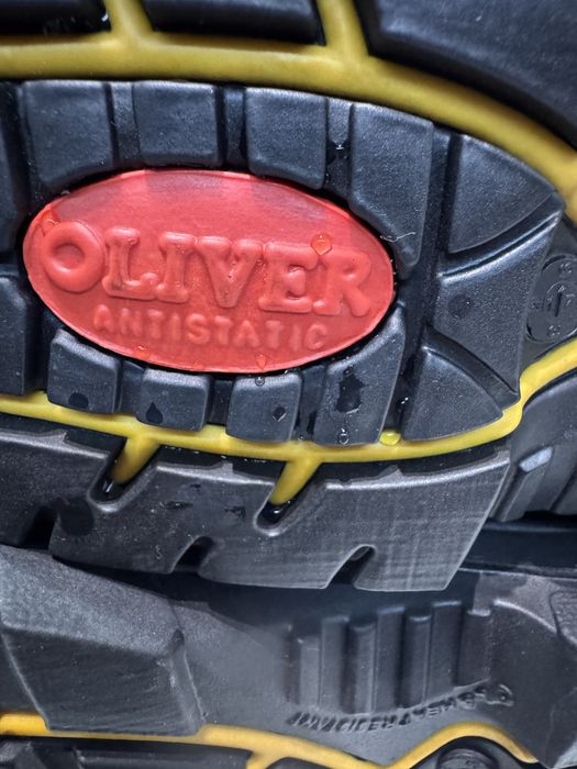 Работни ботуши със стоманено бомбе HONEYWELL OLIVER 65 .Номер 45