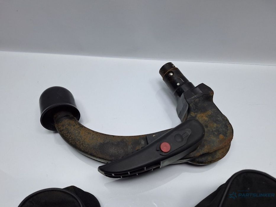 Carlig de remorcare SKODA OCTAVIA Combi 5E5 2012 - > TDI CKFC, CRMB, CYKA 5E0803882