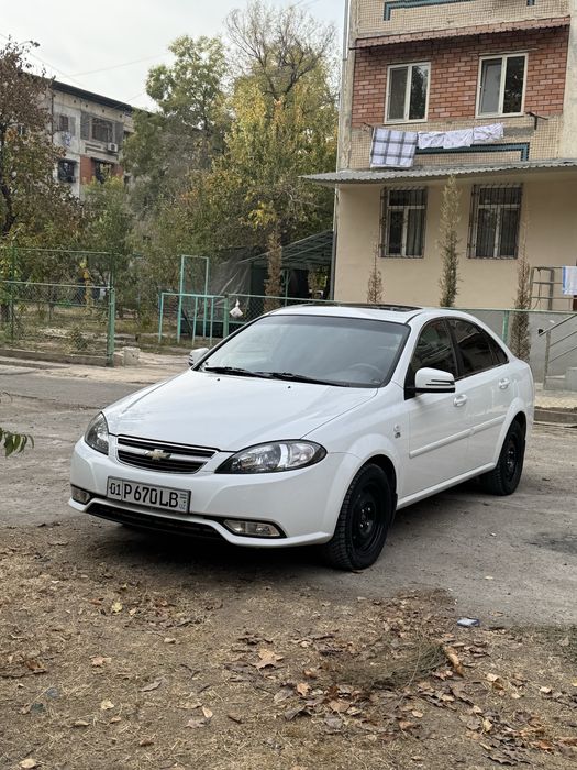 Срочна сотилади Ласетти 1.6 2013й Гентра килинган!