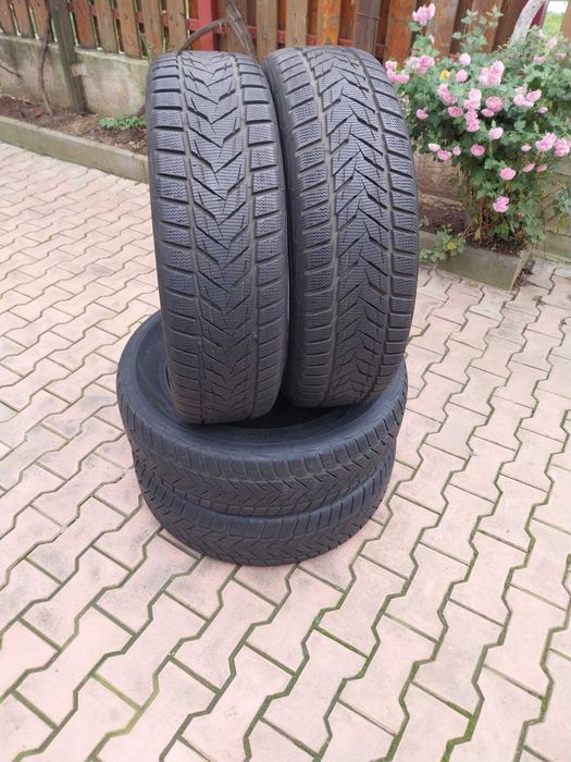 Anvelope iarna (4-buc.) VREDESTEIN  Suv  225/65 R 17 Stare f. buna !