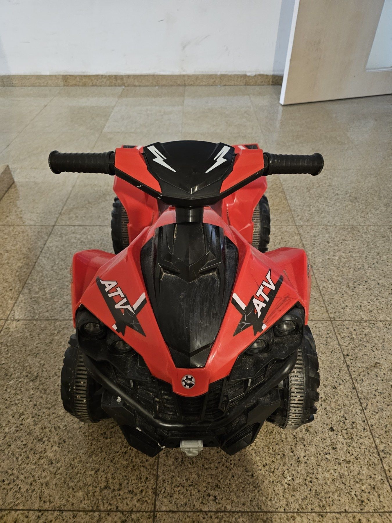 Електрическо ATV, 12 V + подарък тротинетка