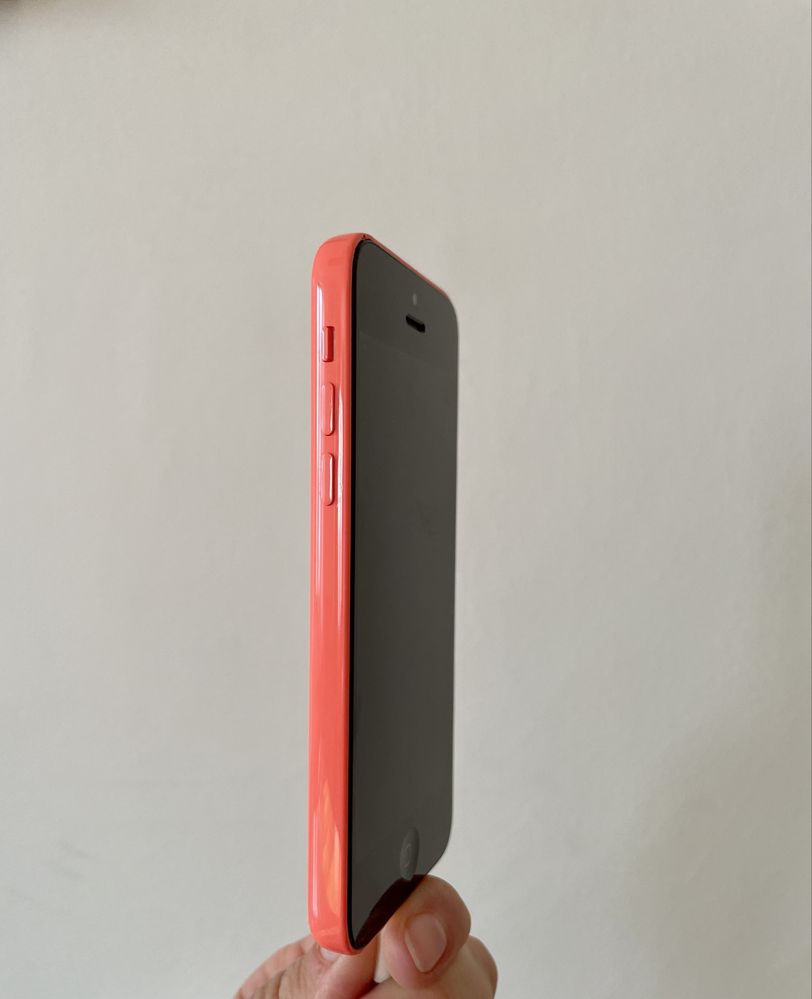iPhone 5c заключен