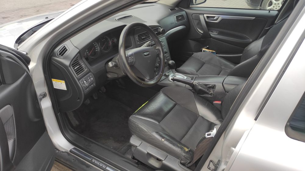 На части Volvo S60 D5 / Волво 2001