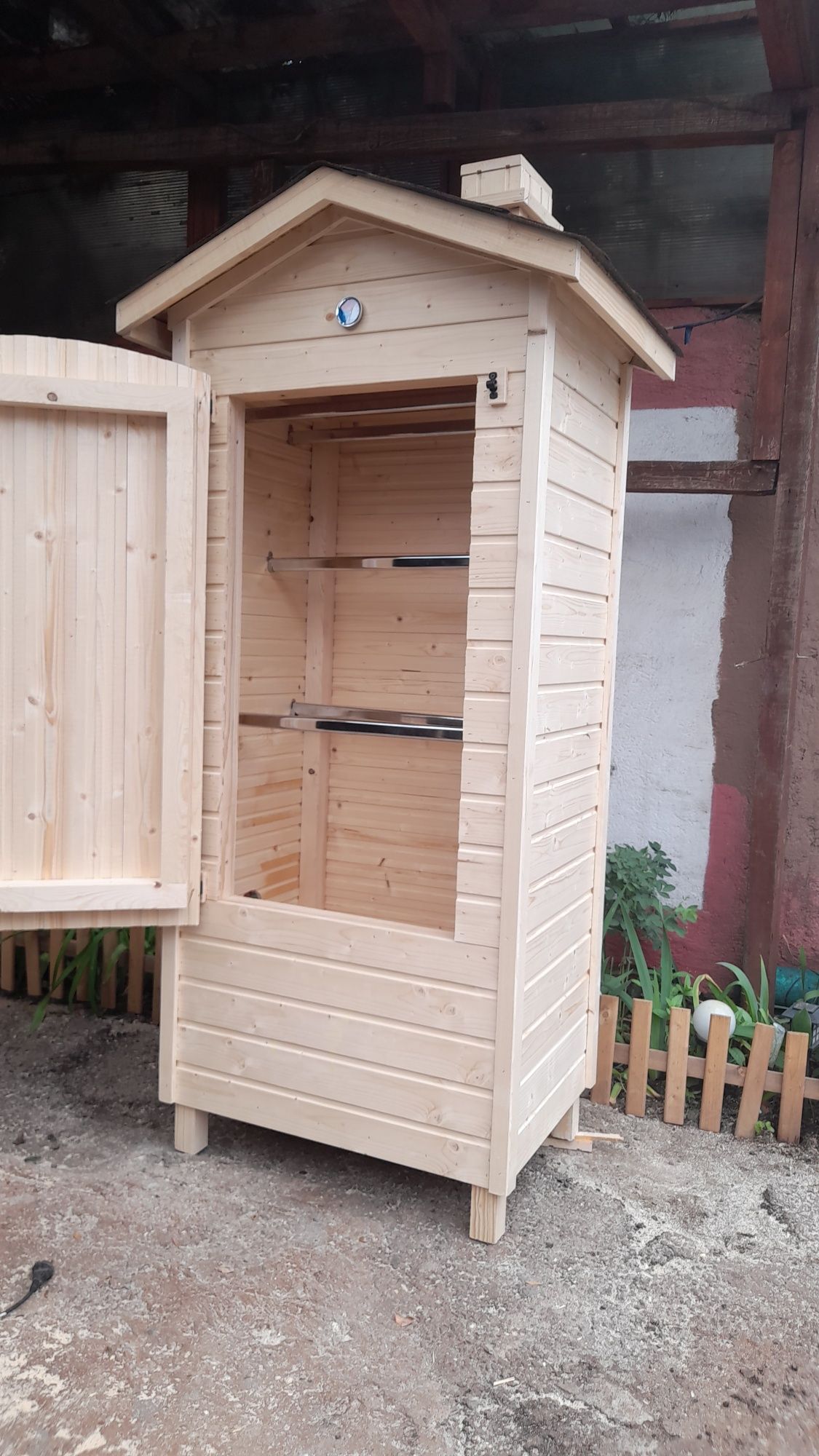 Afumatoare pentru carne șuncă peste pui branza cascaval