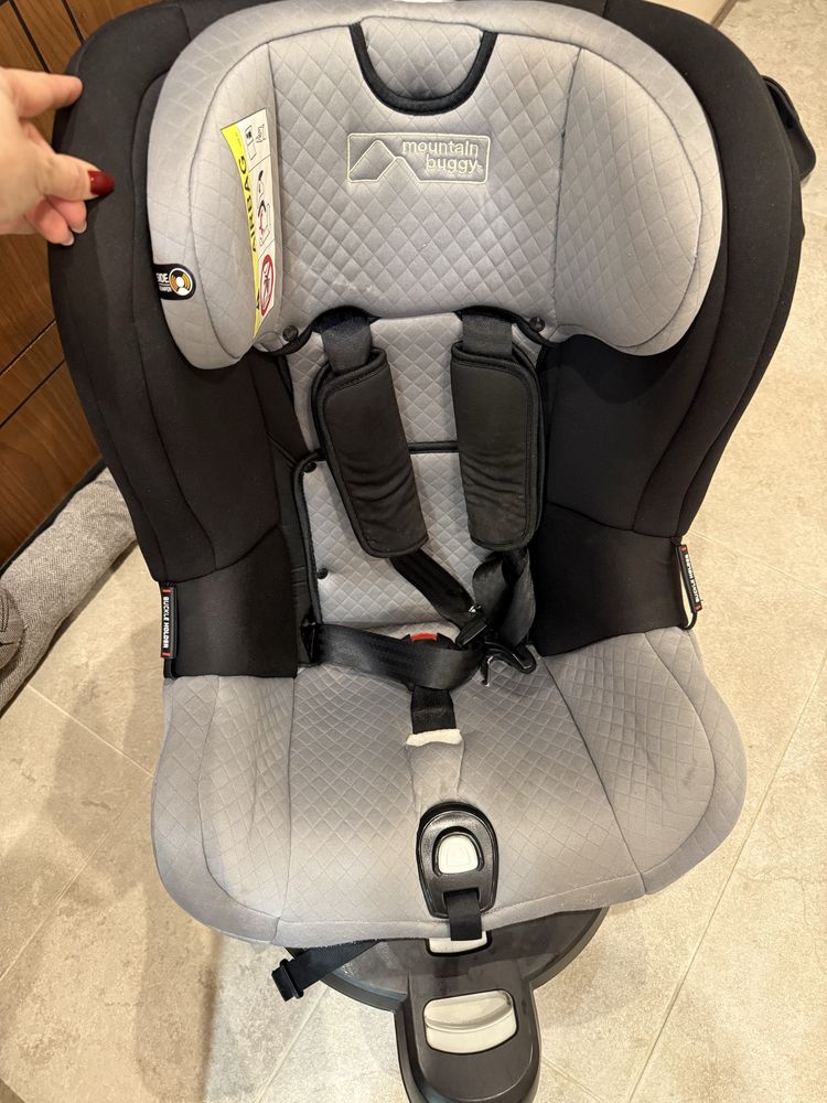 Столче за кола Mountain Buggy 0-18кг. ISOFIX