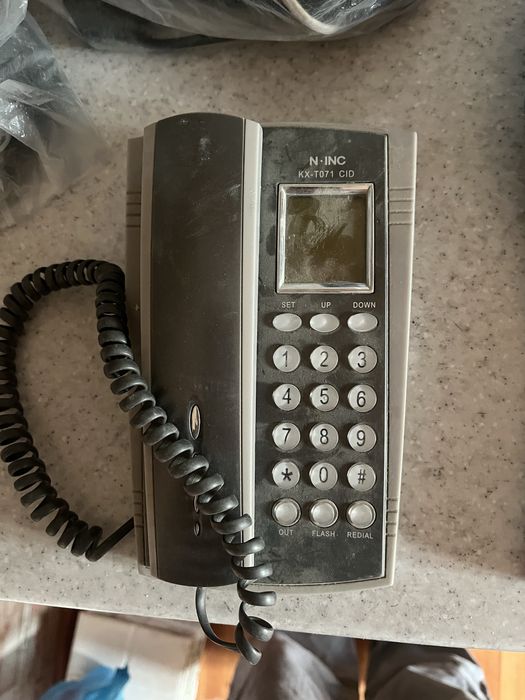 Телефон проводной