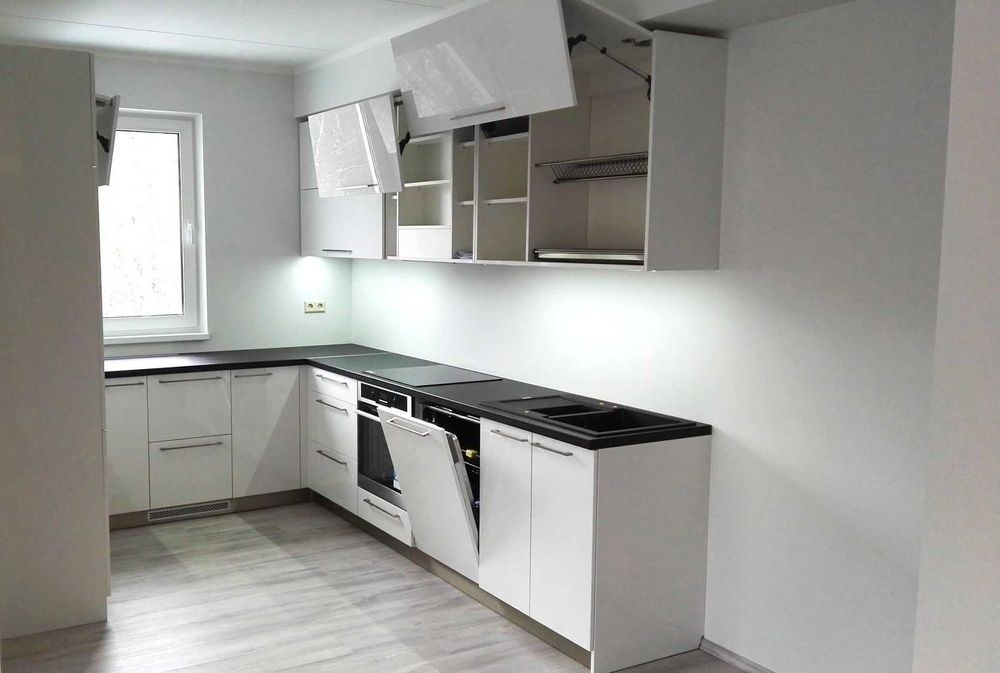 Mobila la comanda ca de la Ikea