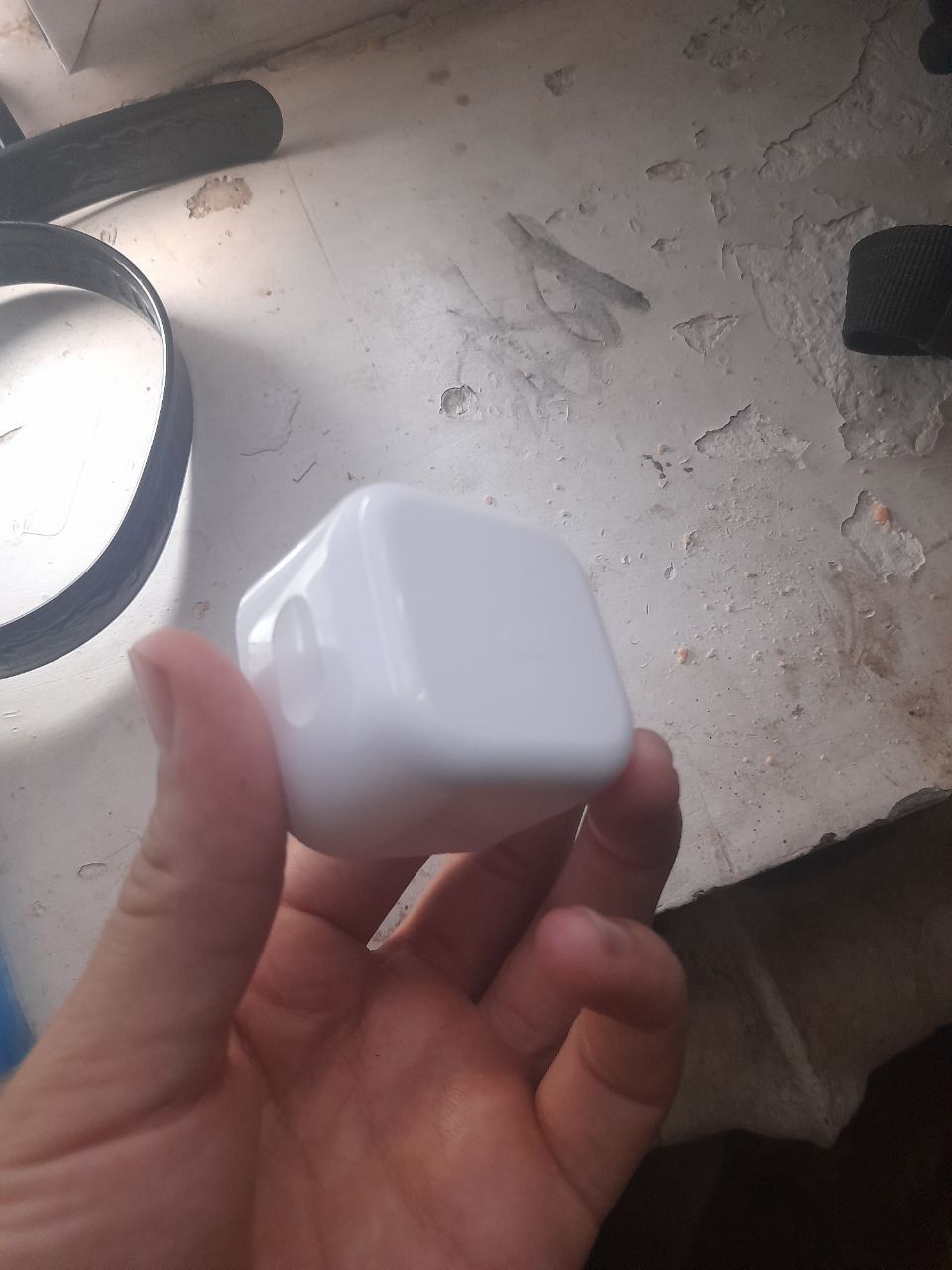Iphone zaryatchik galofka va kabeli bilan