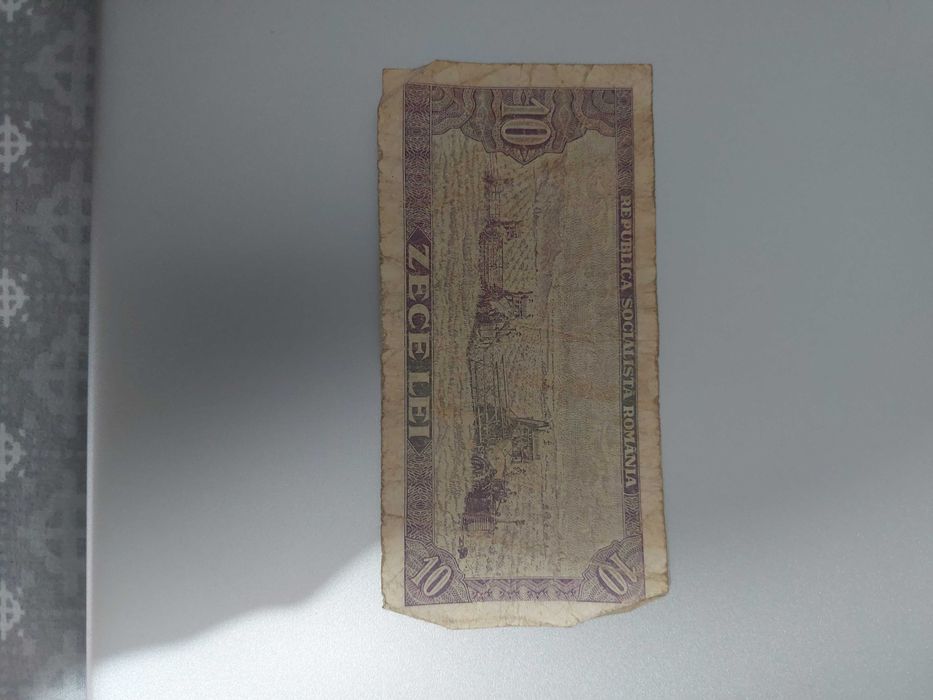 Vând bancnote si monede