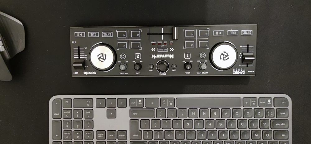 Vand Controller Numark DJ2GO 2 Touch