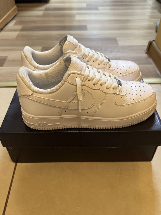 Vand Air Force 1 albi