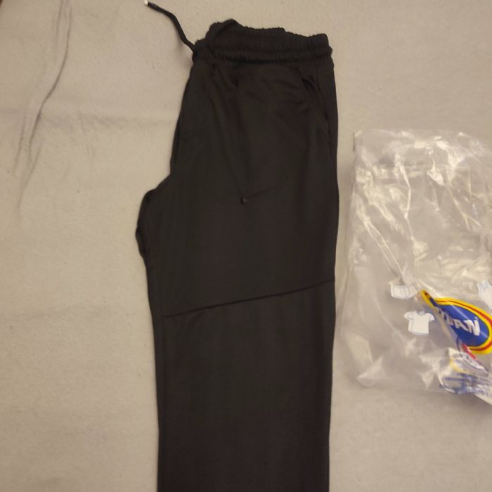 Pantaloni de trening Nike Noi !M