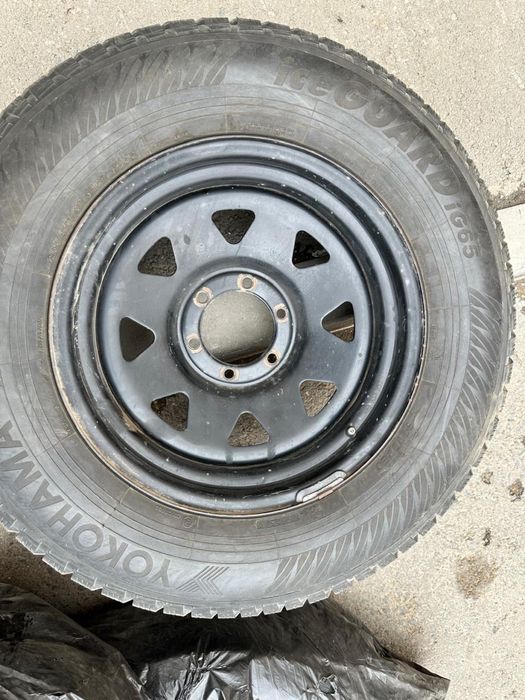 Продам 4 колеса от внедорожника(265/65/R17)