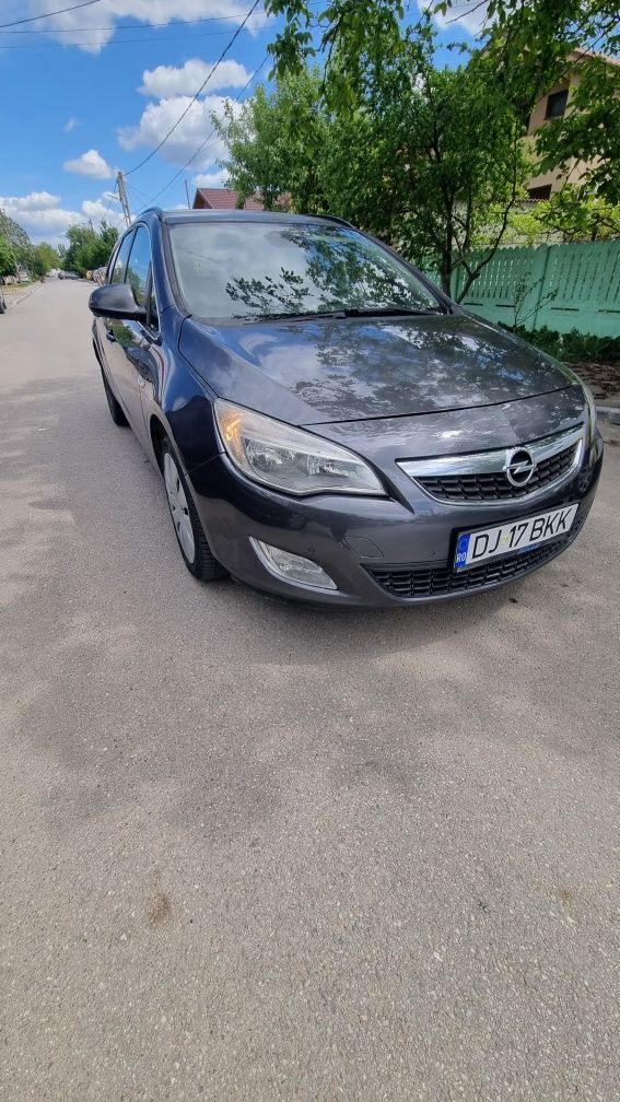 Opel Astra j 1.7