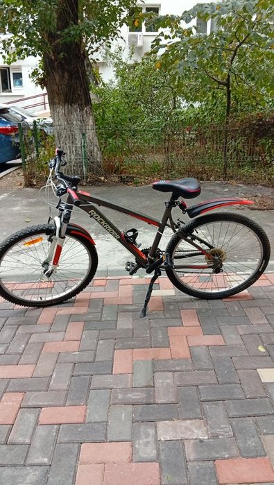 Vând bicicleta ROCKRIDER bicicleta arata și merge foarte bine