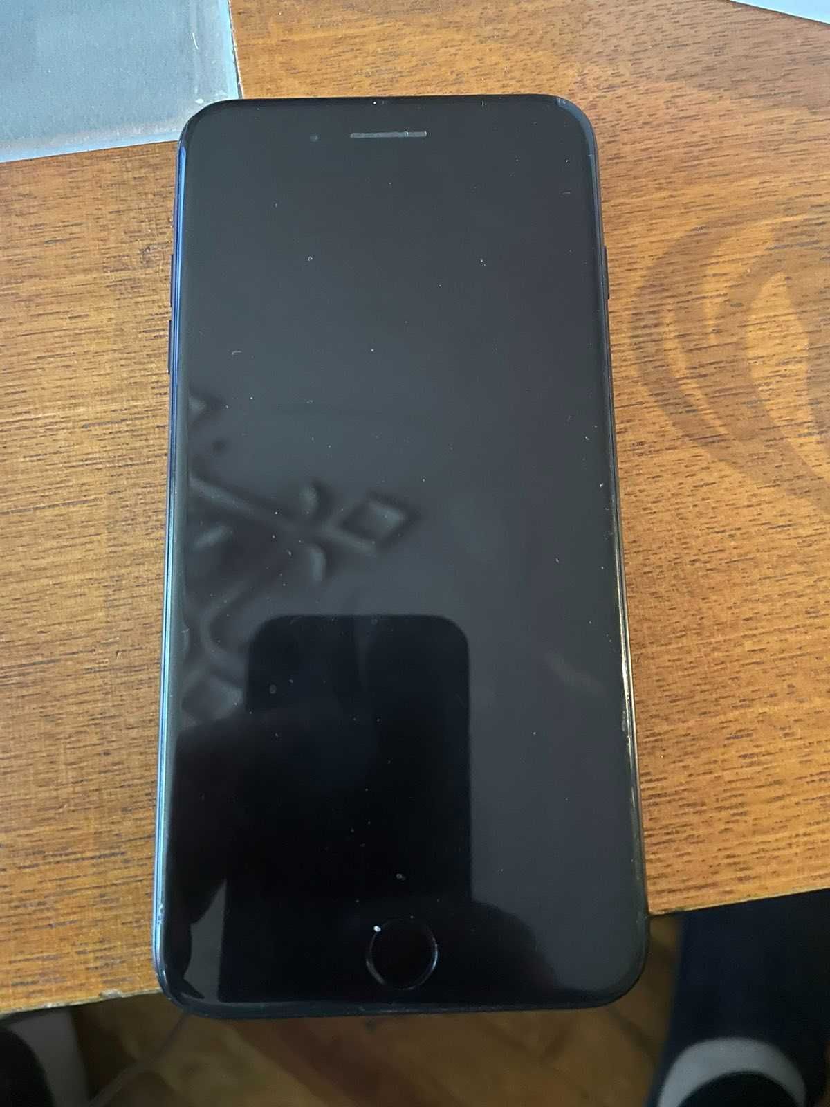 Iphone 7 Plus, Black, 32 Пепфектно състояние