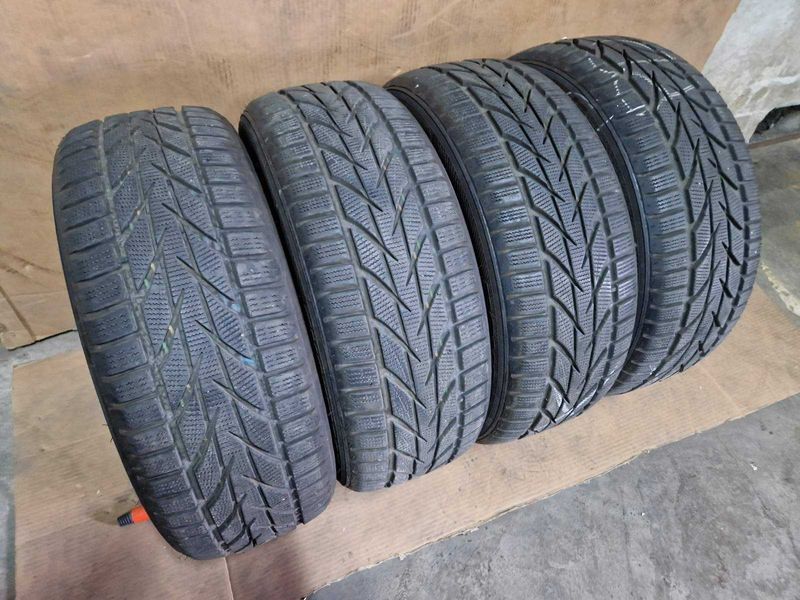 4 Toyo R18 215/50/ 
летни гуми  DOT2419