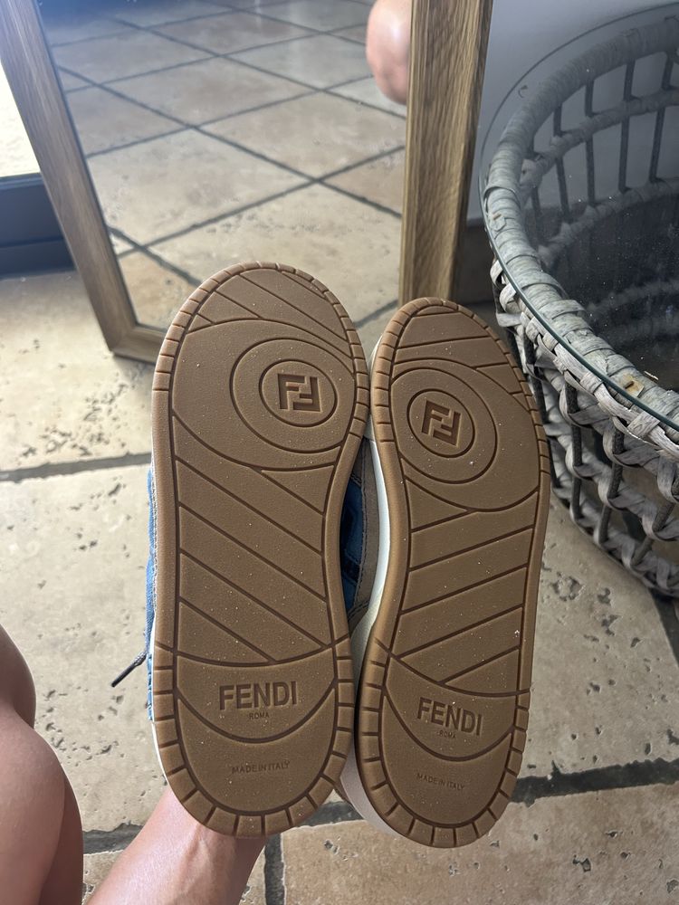 Нови обувки Fendi, номер 37,5