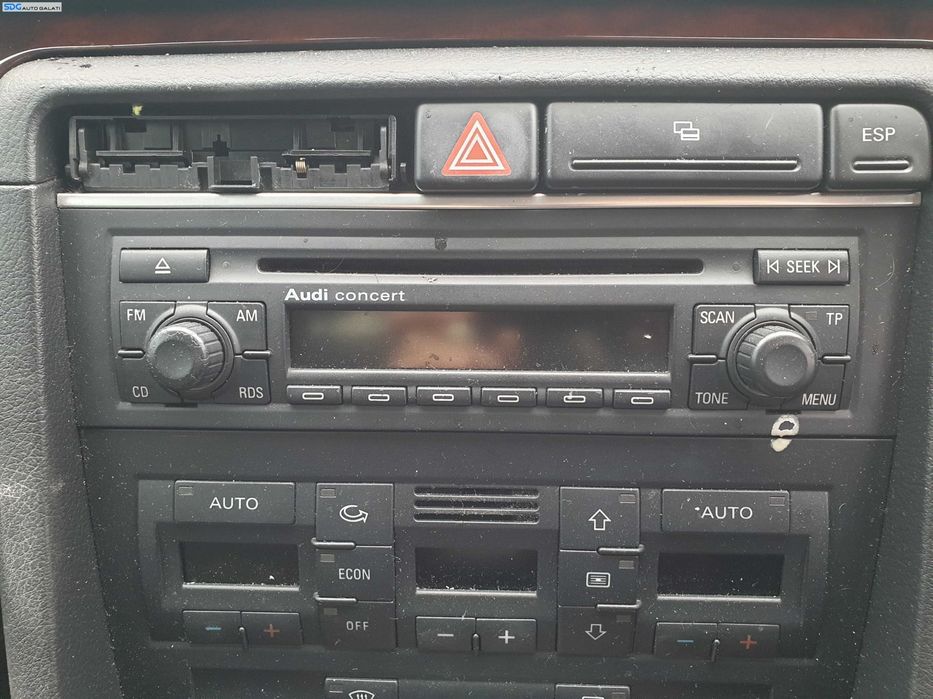 Radio CD Player Audi Concert Audi A4 B7 2004 - 2008 [K7945]