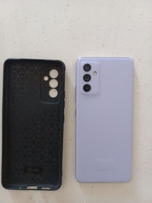 Samsung Galaxy quantum a82 128/6+2