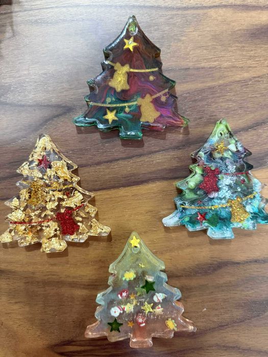 Ръчно изработени коледни украшения - елхички