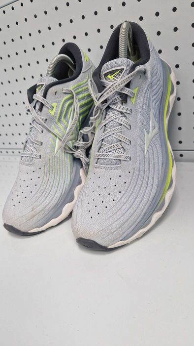 Оригинални мъжки маратонки - Mizuno Wave Horizon 6