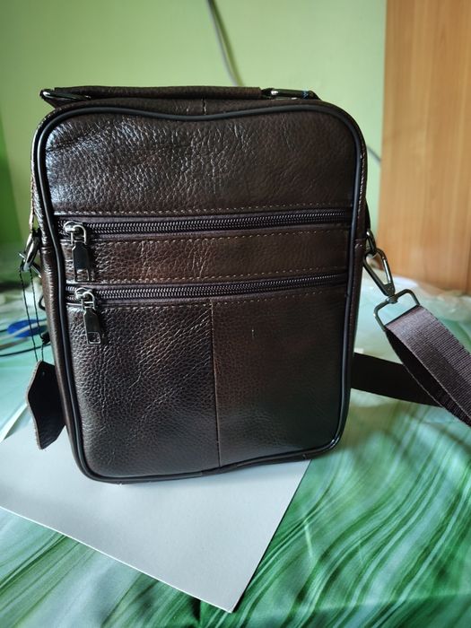 Мъжка чанта през рамо от естествена кожа