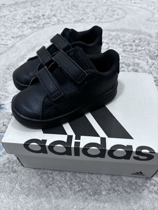 Кроссовки адидас в отличном состоянии