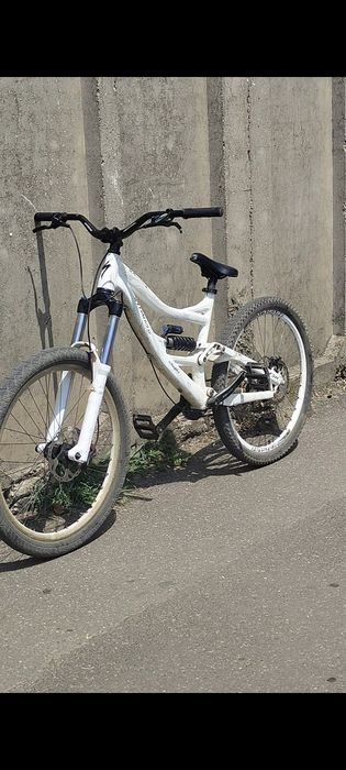 Vând specialized sx trail one 2010