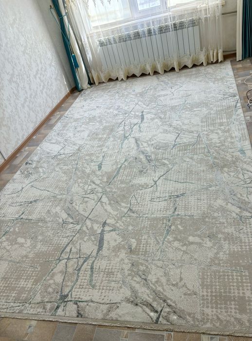 Продам ковер в отличном состоянии 2,5*4
