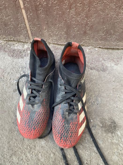 Сороконожка бутсы для футбола