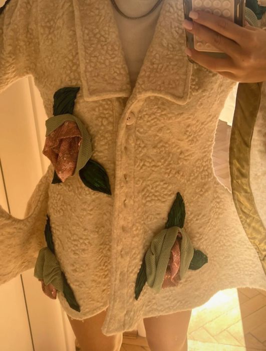 Haina accesorizata din lana 100%