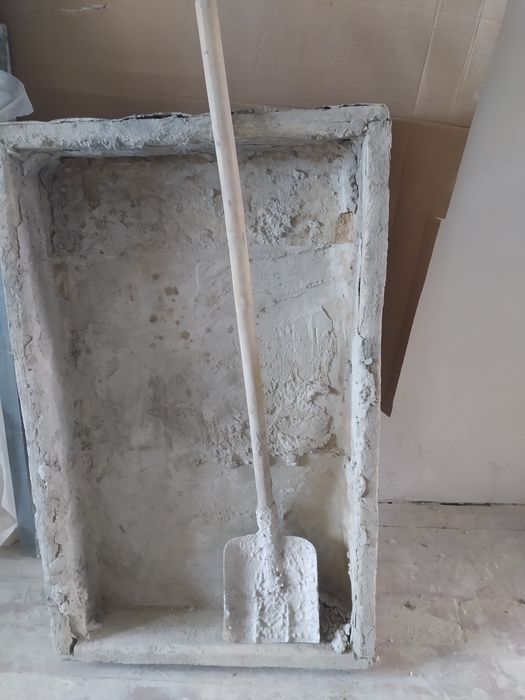 отдам даром лопату, песок, корыто