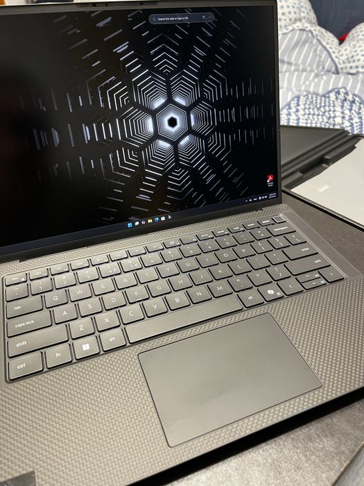 VAND Dell Precision 5490 – Ultra 7 165H / RTX 2000 Ada / SSD 1 TB Nou