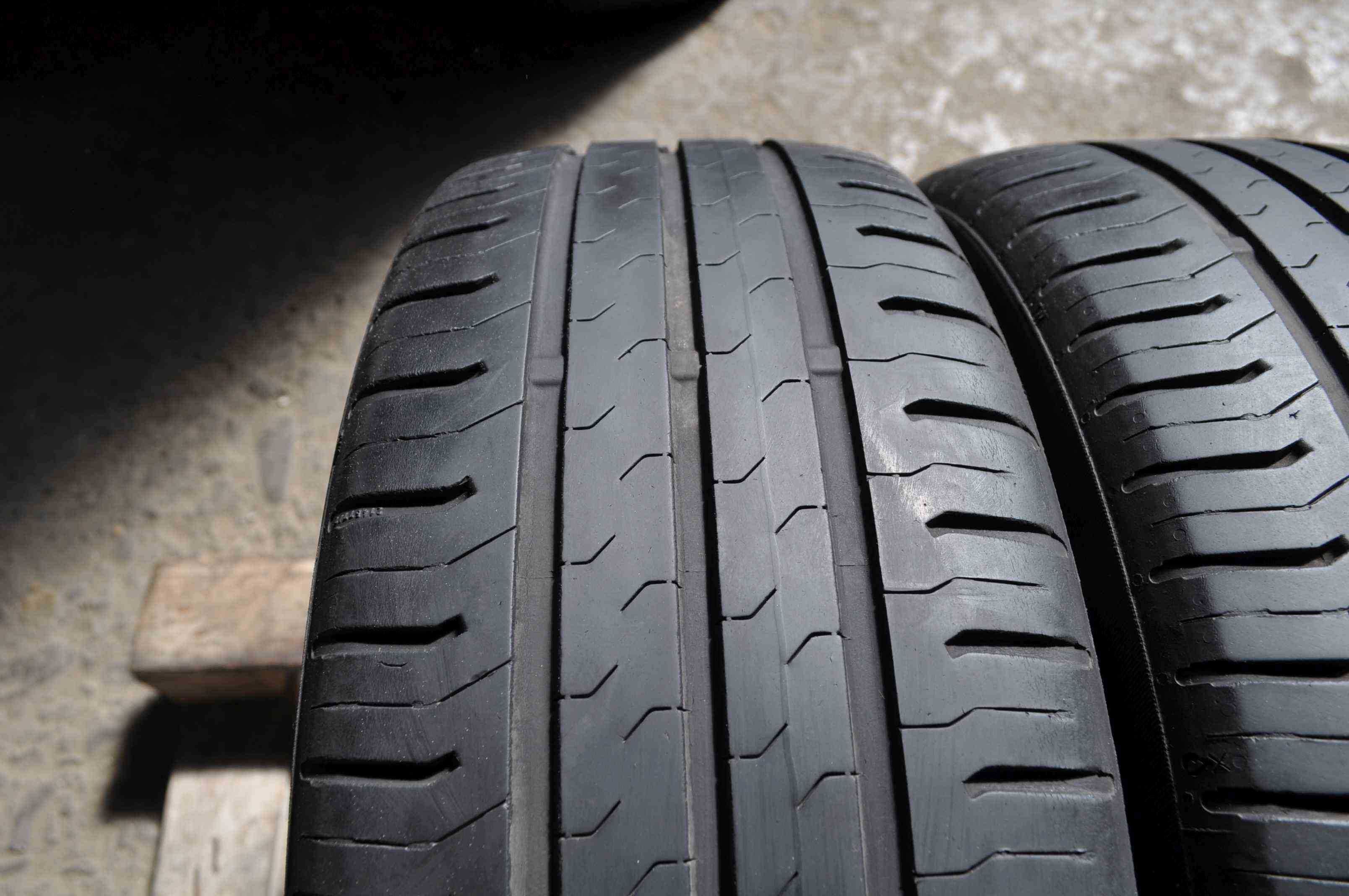 SET 2 Anvelope Vara 185/55 R15 CONTINENTAL ContiEcoContact 5 82H