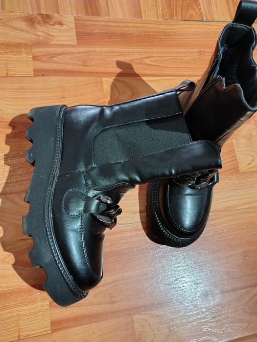 Lot geaca și cizme dama