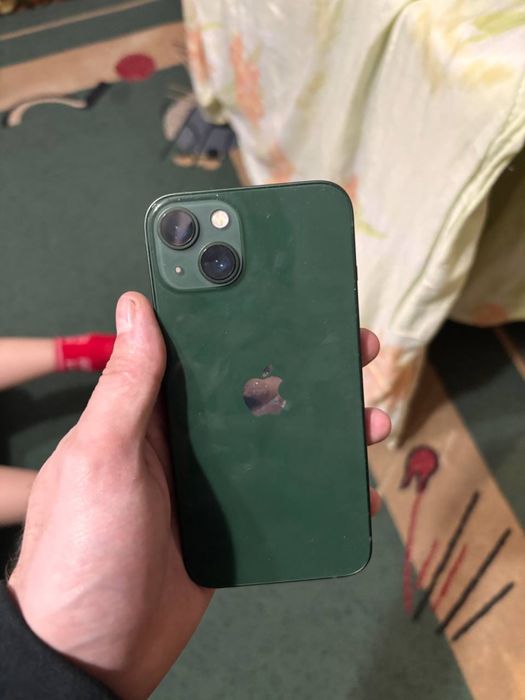 Продам iphone 13