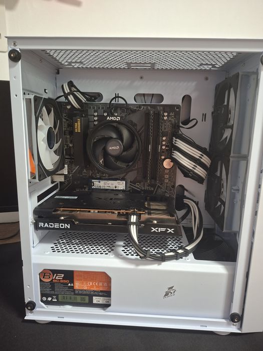 Setup gaming + PC (ușor neg)